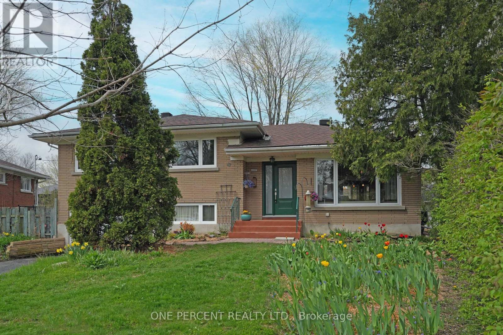 1284 JOYCE CRESCENT|Ottawa, Ontario K2C2M9