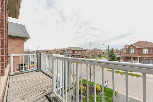 Additional image 39 of 35 Amaranth Cres