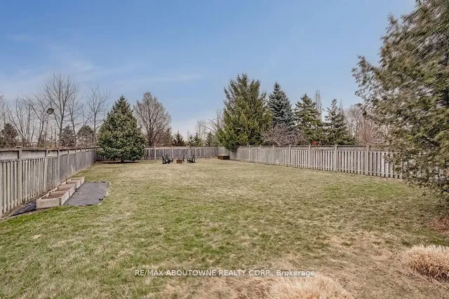 Additional image 46 of 393 CLAREMONT Cres