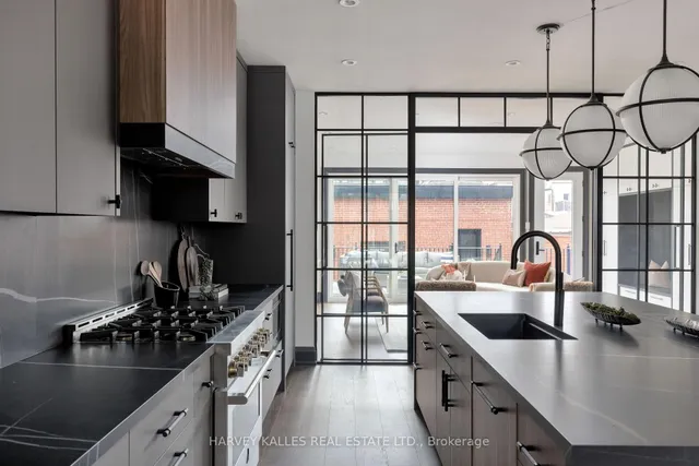 Additional image 11 of 498 Roxton Rd