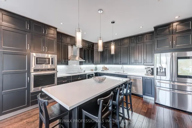 Additional image 6 of 372 Silverthorn Ave