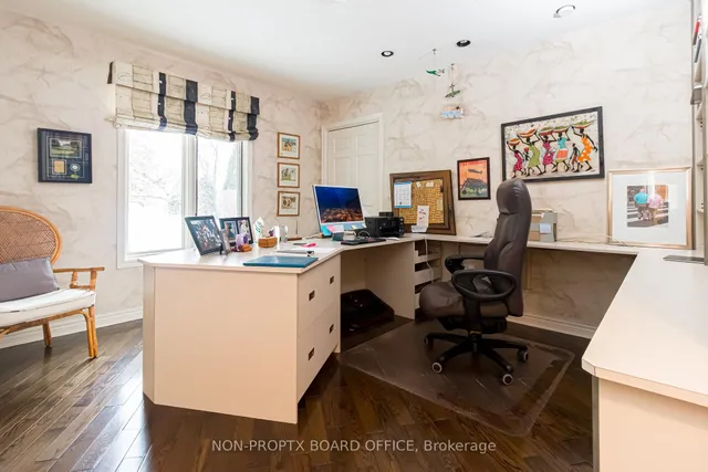 Additional image 40 of 111 Saint Margarets Rd