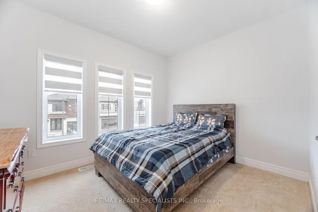 Additional image 33 of 15 Duxbury Rd