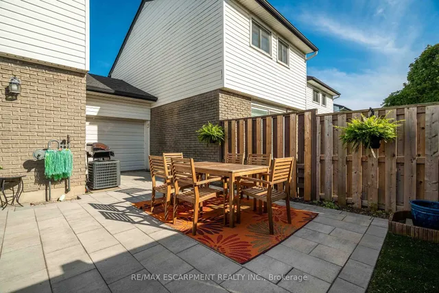 Additional image 32 of 1190 Upper Ottawa St Unit 11