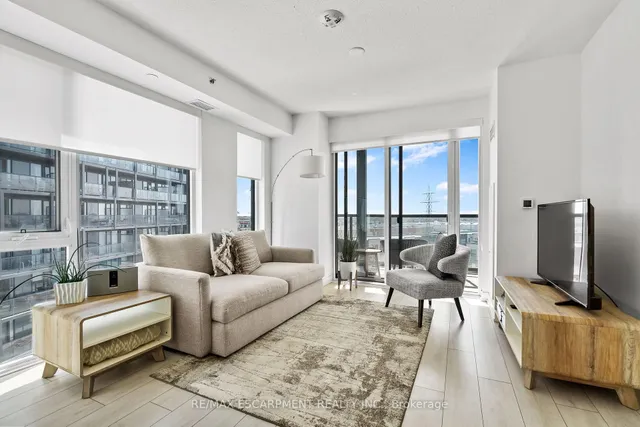 Additional image 3 of 3210 Dakota Common Unit A616