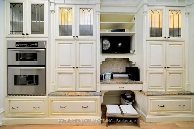 Additional image 9 of 44 Hazelton Ave