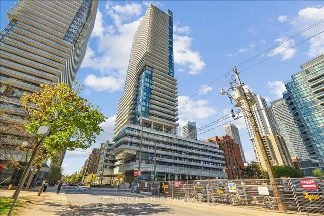 Additional image 11 of 161 Roehampton Ave Unit 1010