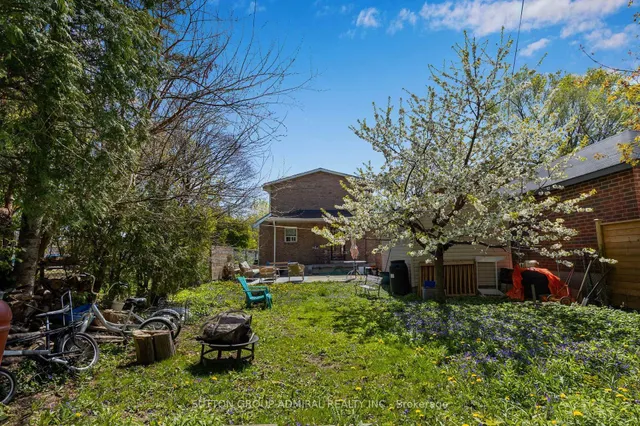 Additional image 17 of 1052 Glengrove Ave