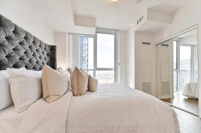 Additional image 14 of 55 Eglinton Ave Unit 1402