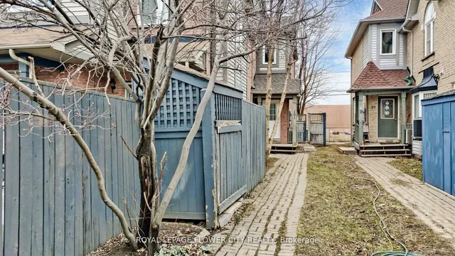 Additional image 43 of 101 Chipmunk Cres