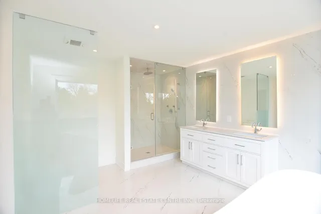 Additional image 27 of 1 Camilla Cres