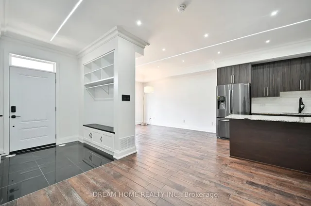 Additional image 7 of 9 Oakburn Cres Unit Th 28