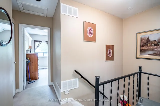 Additional image 22 of 12 Rossmore Ave