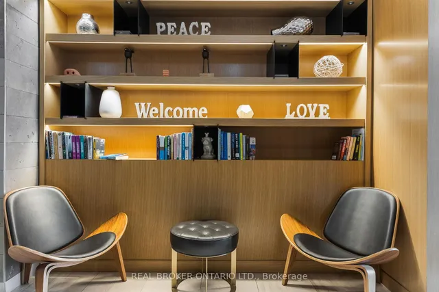 Additional image 11 of 120 Parliament St Unit #1309