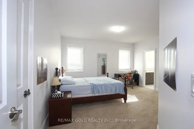 Additional image 23 of 14 Ladbrook Cres