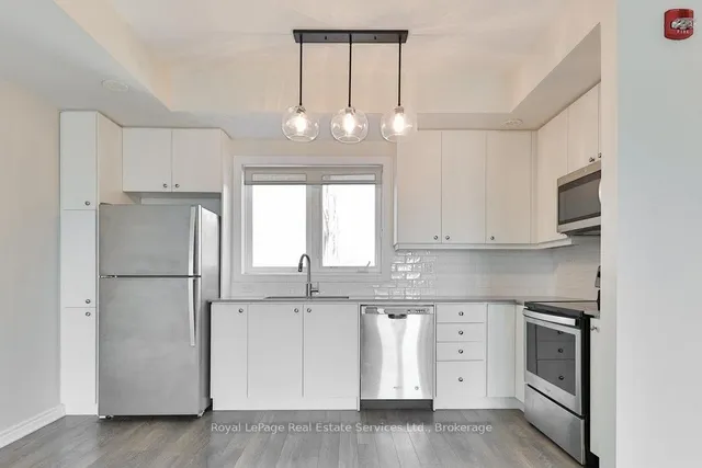 Additional image 11 of 3580 Lake Shore Blvd Unit 14