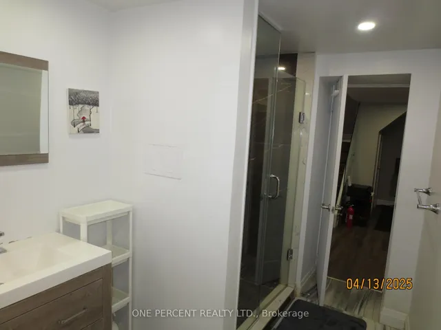 Additional image 39 of 39 Decarie Circ