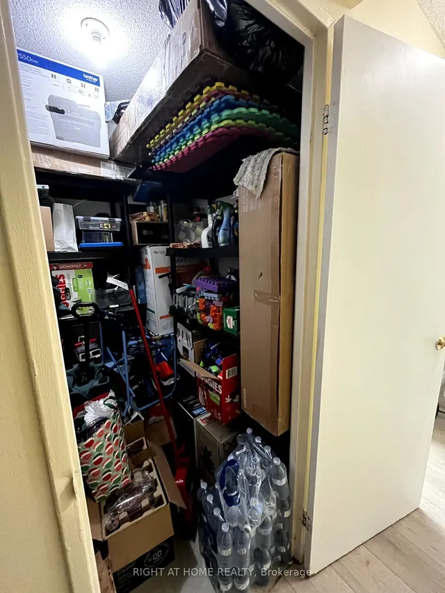 Additional image 18 of 4 Lisa St Unit 412