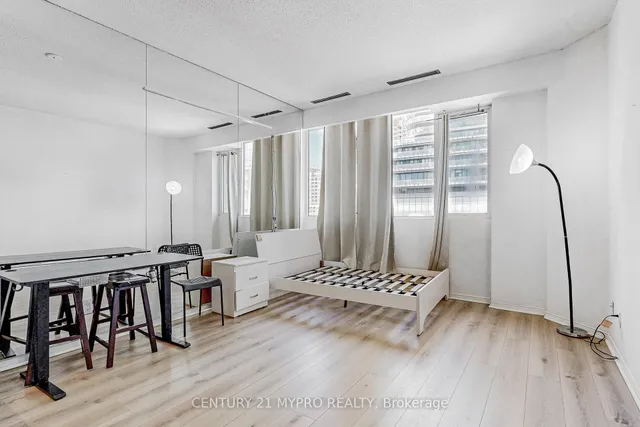 Additional image 19 of 555 Yonge St Unit 401
