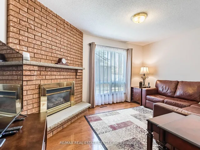 Additional image 14 of 34 Inverary Dr