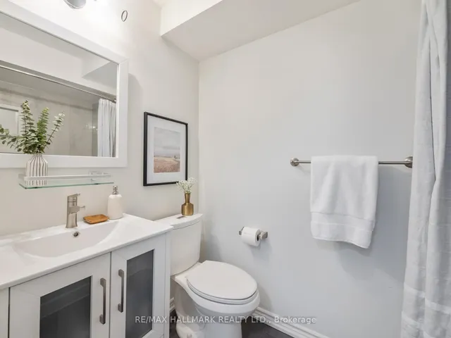 Additional image 36 of 1518 Queen St