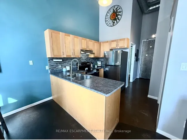 Additional image 6 of 11 Rebecca St Unit 406