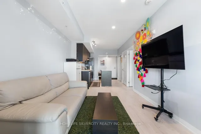 Additional image 11 of 408 Browns Line Unit 307