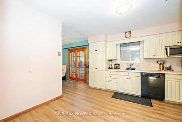 Additional image 11 of 164 Green Valley Dr