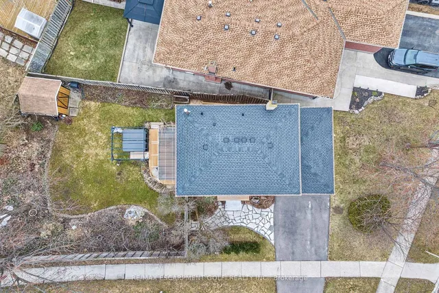 Additional image 39 of 773 Laurier Ave