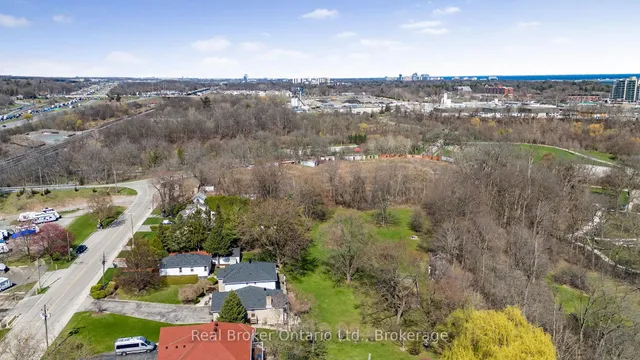 Additional image 5 of 266 Sumach Dr