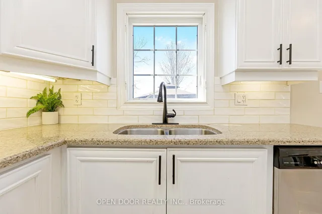 Additional image 15 of 221 Bussel Cres