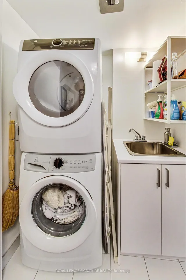 Additional image 20 of 60 George Butchart Dr Unit 104