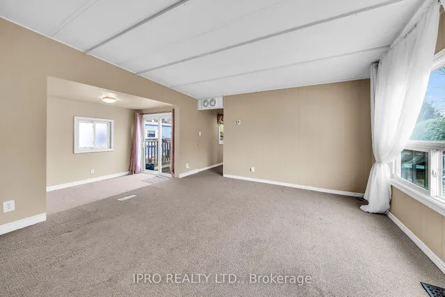 Additional image 9 of 137 Maple Cres