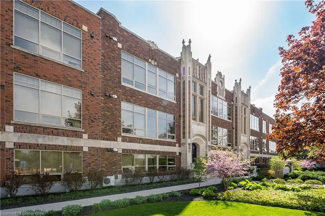 Additional image 35 of 397 King St Unit 213