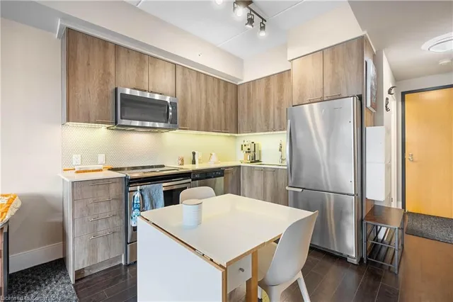 Additional image 2 of 15 Prince Albert Blvd Unit 507