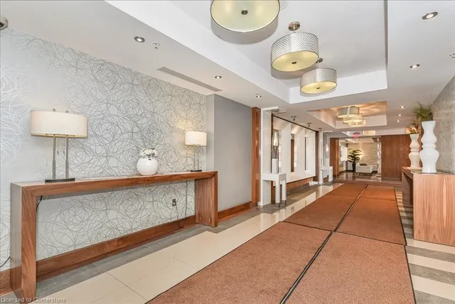 Additional image 8 of 112 Benton St Unit 317