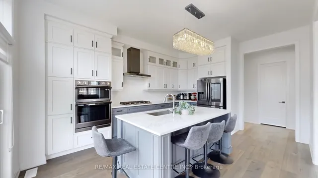 Additional image 14 of 1473 Varelas Passage