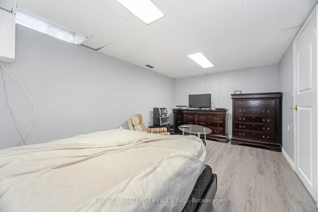 Additional image 30 of 93 Hansen Rd Unit 20