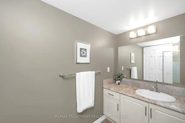 Additional image 13 of 5070 Pinedale Ave Unit 1109