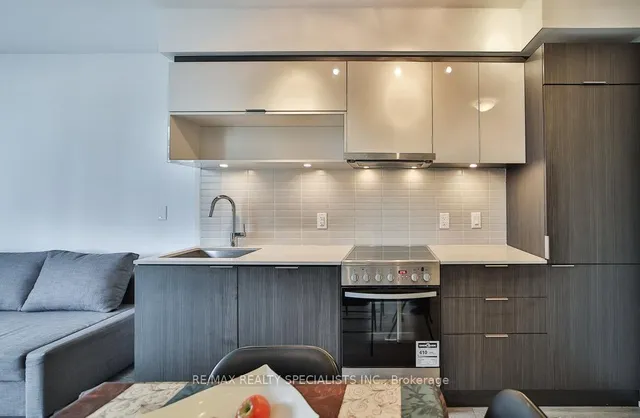 Additional image 14 of 159 WELLESLEY St Unit 404