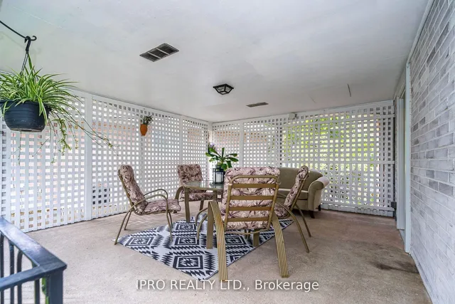 Additional image 16 of 29 Breadner Dr