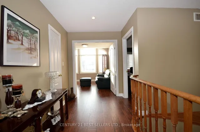 Additional image 39 of 9 Coin St