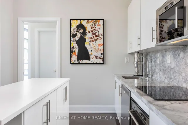 Additional image 9 of 460 Adelaide St Unit PH 216