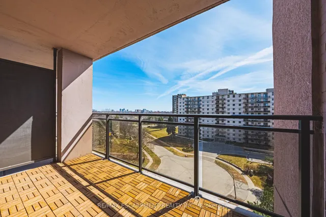 Additional image 20 of 975 WARWICK Crt Unit 706