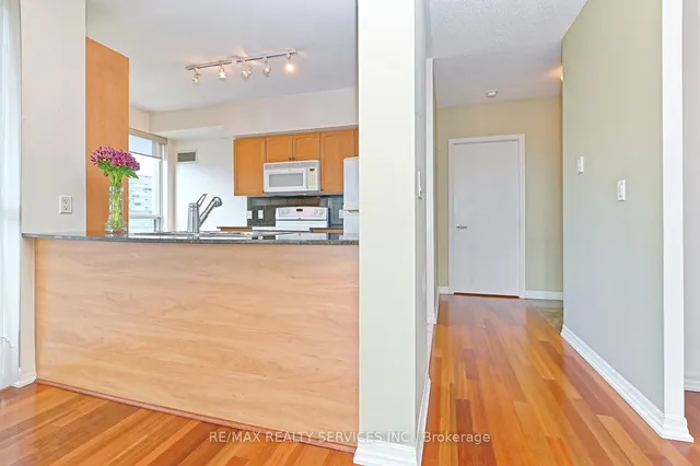 Additional image 8 of 38 Fontenay Crt Unit Suite 1309
