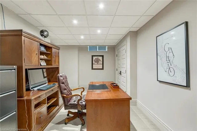 Additional image 27 of 3160 Britannia Rd