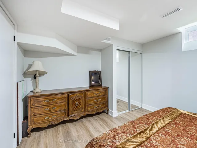 Additional image 48 of 302 Leacock Ave