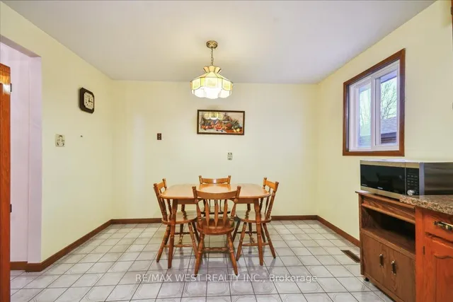 Additional image 5 of 3135 Fairfox Cres