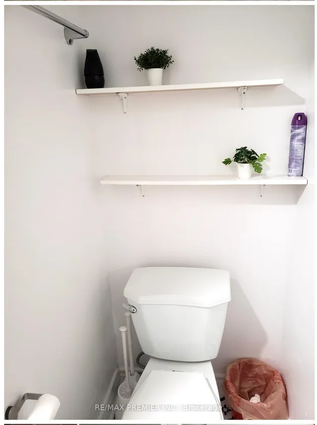 Additional image 18 of 246 John Garland Blvd Unit 43