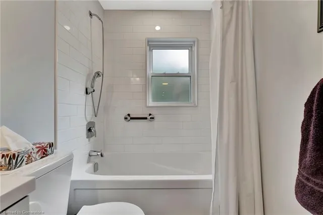 Additional image 11 of 204 Clark Ave